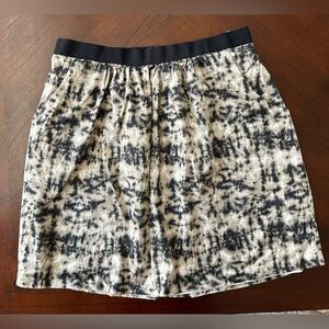 Ann Taylor Black and White Bubble Mini Skirt size 14